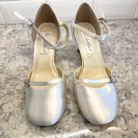 Halloween Costume white satin Wedding Bride Shoes sz 8-1/2 W size 8.5 W - Picture 1 of 14